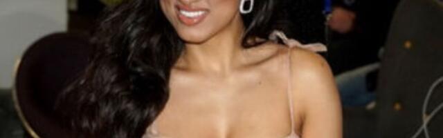 PUKLA TIKVA PRE NEGO ŠTO SU STIGLI DO OLTARA: Muk u emisiji zbog njene priče, skupo je platila ovu grešku