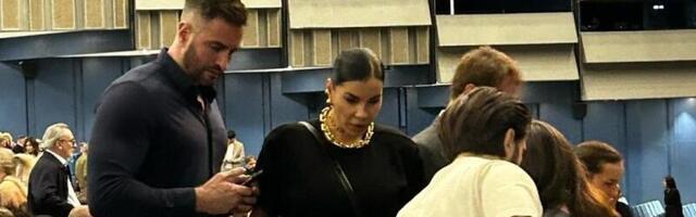 Paparaco! Uhvatili smo najzgodniji par na estradi! Sve vreme se dodirivali, ljudi ostali šokirani