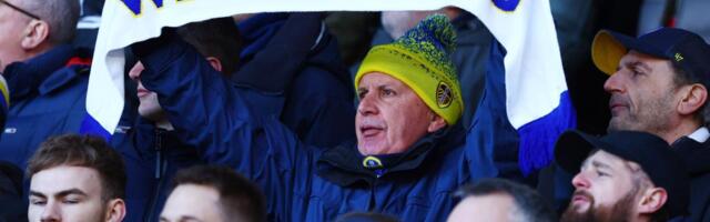 UZNEMIRENI I SLOMLJENI ZBOG TRAGEDIJE: U Lidsu očajni zbog smrti navijača uoči utakmice protiv Mančester junajteda