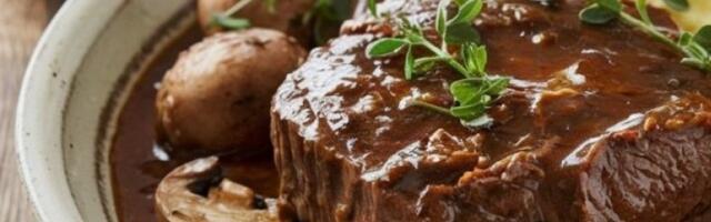 Meso u sosu od pečuraka za Svetog Jovana - preukusno, mekano i sočno, dostojno slavske trpeze
