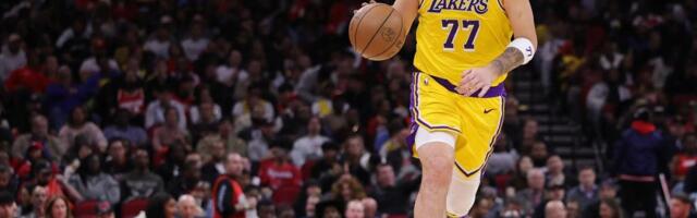 KOŠARKA ŽIVOTA LUKE DONČIĆA! Slovenac iz noći u noć igra brutalne utakmice, sada je razbio Hjuston