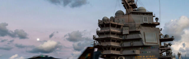 Највећи амерички носач авиона у проблему, у хрватској луци тражи спас