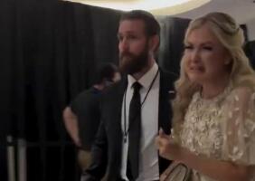 ERIKA KIRK SVA U SUZAMA NAKON PUCNJAVE U VAŠINGTONU! Čarlijeva udovica ŠOKIRANA, izustila samo jednu rečenicu drhtavim glasom (VIDEO)