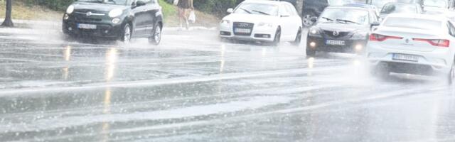 RHMZ se oglasio i poslao hitno upozorenje na nevreme! Oprez zbog jakih pljuskova, padaće i grad