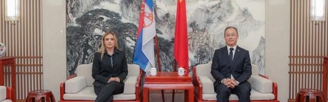 "KINA JEDINA NIJE GLASALA ZA UVOĐENJE SANKCIJA NAŠEM NARODU": Ministarka Stamenkovski na obeležavanju godišnjice NATO bombardovanja kineske ambasade