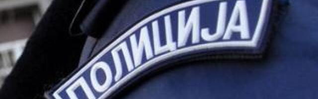 Učenica niške škole izašla kroz prozor pa se popela na krov, reagovali vatrogasci, hitna i policija