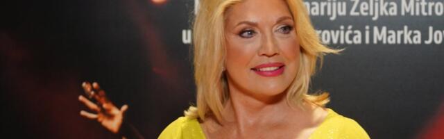 Udala se ćerka Suzane Mančić: Teodora u raskošnoj venčanici, mladoženja nosi uniformu