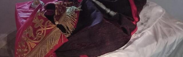 Obijen i oskrnavljen Hram Svetog Nikolaja u Ulcinju: Vandali razbacali bogoslužbene predmete i crkveni inventar