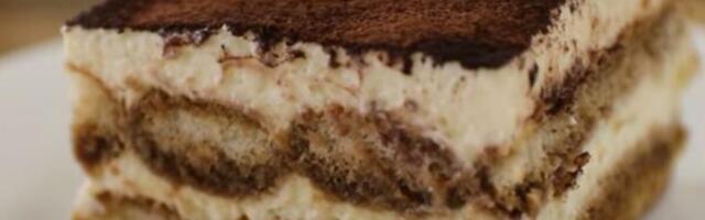 NE ZNATE ŠTA DA PRAVITE ZA DOČEK? Ova POSLASTICA je bukvalno MORANJE - torta koja uvek USPEVA, recept za 10