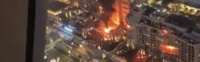 Haos u Emiratima: Prazne police u marketima, narod u dugim redovima čeka hranu!