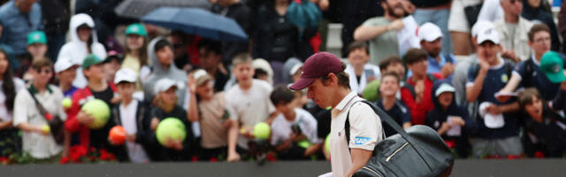 Senzacija u Rimu: Osmi teniser sveta ne može da se sastavi, izbacio ga 106. na ATP listi