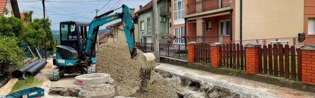 U toku radovi na izgradnji kanalizacije u ulici Dušana Dugalića i Mladena Žujovića