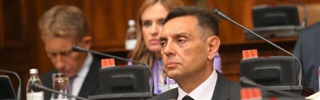 Vulin: Da li je moguće da ne postoji nijedan fudbaler, košarkaš, glumac koji podržava Vučića?