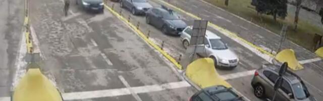 CARINICIMA BILE SUMNJICE NJEGOVE ČARAPA Zaustavili vozača na Batrovcima, kada su pogledali dole krenuo je opšti pretres