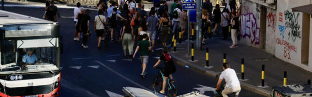 Učesnik protesta doveo u pitanje svrhu okupljanja (video)