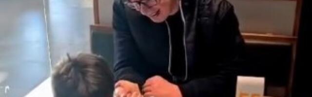 "Vukan je to slušao prvi put, zaspao mi je na ramenu"! Vučić: Ne mrzim ih, samo osećam prezir