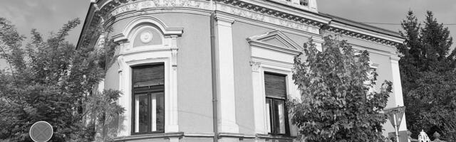 Lavirint zaborava: Život u kući na lakat