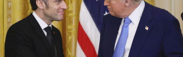 Трамп ме је лично звао због Макрона