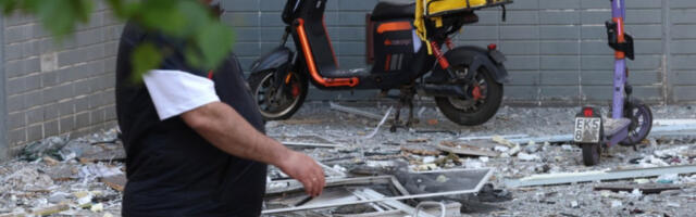 Оштећено возило хитне помоћи у нападу на Горловку, повређена четири лица