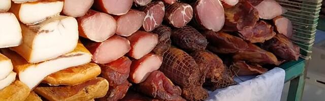 Kilo svinjske masti 150, sprža 1.400, a tek slanina! Detaljni cenovnik domaćih proizvoda: Ljudi samo šeruju oglase FOTO
