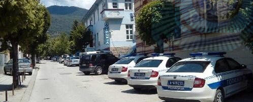 Policija kod Vranja zaustavila šverc cigareta i rezanog duvana