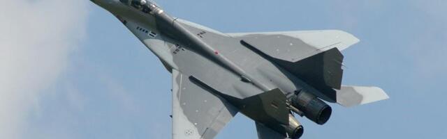 KINESKI VOJNI EKSPERT O NOVIM RAKETAMA NAŠE AVIJACIJE! Srbija ispisala istoriju, hipersonični CM-400 transformisao MiG-ove u NEBESKE ZVERI