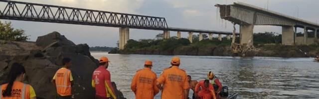 Most počeo da se urušava, vozila propala u ambis: Novi stravičan snimak nesreće koja je odnela 14 života