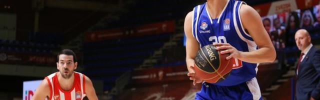 ZVEZDI TREBA DVOKORAK DO PLEJ-OFA Budućnost trijumfovala u Čačku i učvrstila se na četvrtom mestu ABA lige!