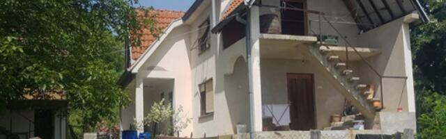 PRELEPA KUĆA, NA SJAJNOJ LOKACIJI I TO SAMO ZA 25.000 EVRA! Budite svoj na svome usred Srbije