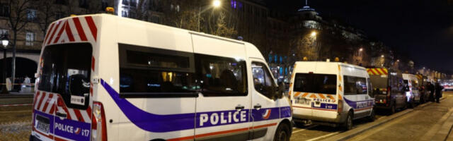 Полиција забранила еколошким активистима блокирање моста у Паризу