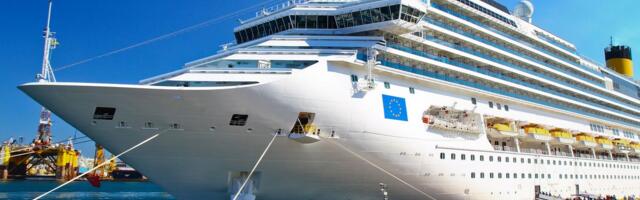 Žena popila 14 tekila na kruzeru, pala niz stepenice, pa dobila PAPRENU ODŠTETU