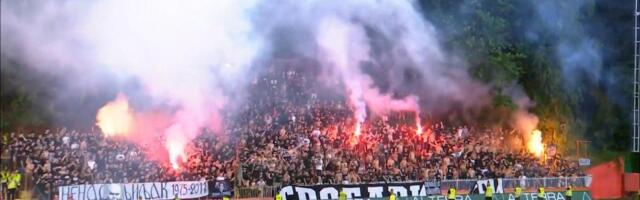 Bakljada na Ubu: Navijači Partizana slave prvi gol u sezoni!