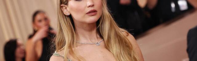 Najveći modni promašaji s dodele Zlatnog globusa: Dženifer Lopez nije jedina koja je došla u "goloj haljini" bez donjeg veša (FOTO)