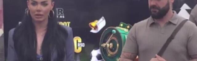 TEŠKA SUZA MAJKE ODJEKNULA ZBOG ANITINE TRUDNOĆE! Stanojlovićeva na udaru NAJBRUTALNIJIH SPEKULACIJA, svi gledaju u Luku!