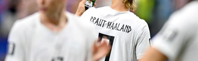 Halo, ko je? Najbolji špic današnjice ovde. Izvolite? Samo da poručim: Nek' se spremi Brazil, doviđenja