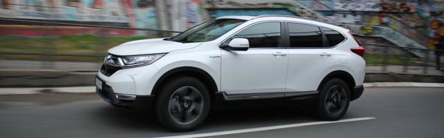 TEST: Honda CR-V Hybrid AWD Executive
