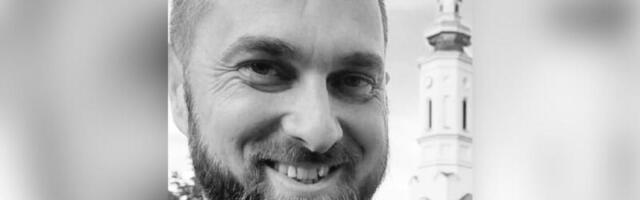 Profesor Aleksandar iznenada umro u 39. godini: 2 km duga kolona đaka ispratila omiljenog nastavnika u Loznici