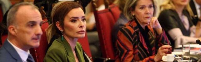 Olivera Zekić: Ubeđena sam da studenti misle da je REM - ROK GRUPA