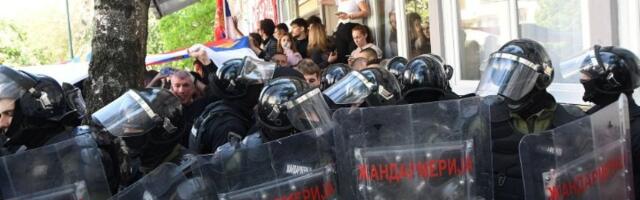 Više od 30 ljudi se žalilo na povrede nakon intervencije policije kod DIF-a