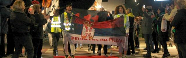 Skupovi u gradovima širom Srbije: Studenti na putu za Novi Sad dočekani u Koceljevi i Smederevu