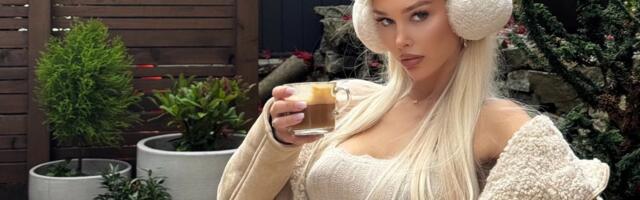 Tvrdila da je odbila intimne odnose sa Ronaldom, sada pozirala skroz gola ispred jelke