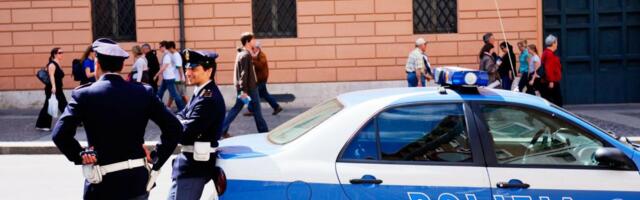 ITALIJA U ŠOKU: UČENIK (13) NOŽEM IZBO NASTAVNICU, UDARAO JE U VRAT I STOMAK! Žena hitno transportovana helikopterom u bolnicu u Bergamu! (VIDEO)