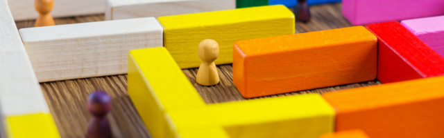 Politička zloupotreba privatizacije – između ekonomije i populizma