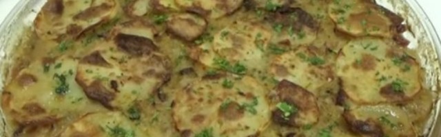 ZIMSKA MUSAKA: Kiseli kupus, krompir i slanina