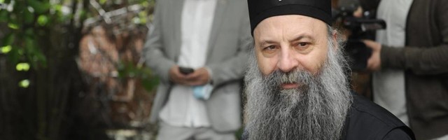 Sramota nas je u vaše ime zbog komentara na fotku patrijarha Porfirija sa beskućnicima