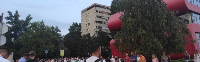 Stanari Bloka 37 nastavili proteste