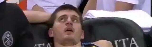 Više od 2,5 miliona ljudi je videlo ovaj snimak Nikole Jokića "NA IZDISAJU" posle poraza od Voriorsa, a uopšte nije sa te utakmice /VIDEO/