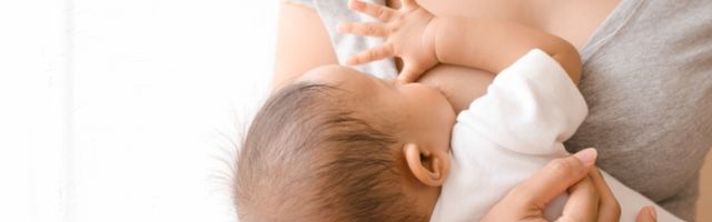 Pandemija virusa korona podstakla mame da više i duže doje svoje bebe