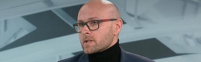 "Ne bi me začudilo da i Vučić podnese ostavku i da bude premijer"