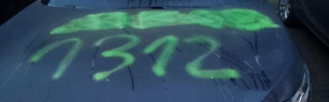 BLOKADERI KRENULI U NOVI NAPAD! Udarili na policajku i policajca, ostavili im GNUSNU PORUKU - uništili im imovinu! (FOTO)